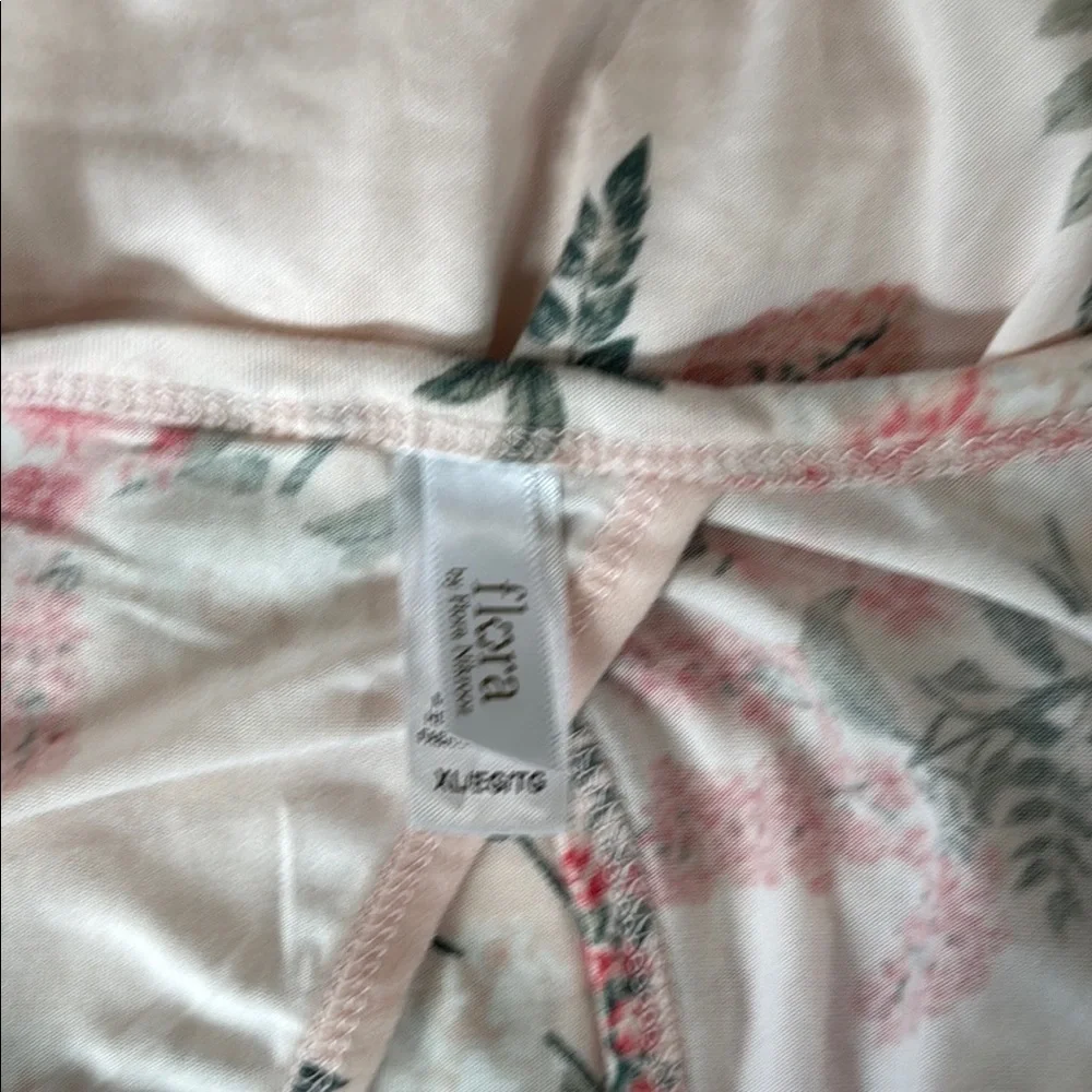 Flora Nikrooz Pink and Cream Floral Sleepwear Set 3 pieces - Picture 6 of 9